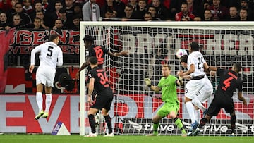 Freiburg's German defender #05 Manuel Gulde (L) heads the ball to score the 2-1 goal during the German first division Bundesliga football match between Bayer 04 Leverkusen and SC Freiburg in Leverkusen, western Germany on October 29, 2023. (Photo by INA FASSBENDER / AFP) / DFL REGULATIONS PROHIBIT ANY USE OF PHOTOGRAPHS AS IMAGE SEQUENCES AND/OR QUASI-VIDEO