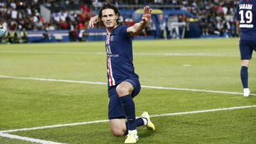 PARIS, FRANCE - AUGUST 11: Edinson Cavani #9 of Paris Saint-Germain reacts after scoring a penalty during the Ligue 1 match between Paris Saint-Germain and Nimes Olympique at Parc des Princes on August 11, 2019 in Paris, France. (Photo by Catherine Steenkeste/Getty Images)
 ALEGRIA
 PUBLICADA 02/01/20 NA MA02-03 5COL