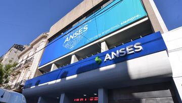 AUH, AUE, bono de fin de año, pensionados y jubilados del PAMI: quiénes cobran hoy, 22 de diciembre