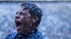 En este clip exclusivo de ‘Invisible’, la serie de fantasía española de Disney+, la fiesta no ha hecho más que empezar