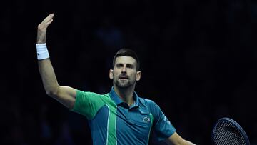 El tenista serbio Novak Djokovic celebra un punto durante su partido ante Holger Rune en las Nitto ATP Finals de Tur¨ªn.