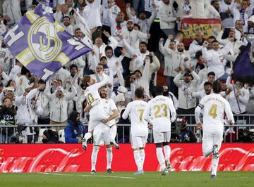 Modric puso el 3-1 tras un centro de Bale y una gran dejada de cabeza de  Benzema.