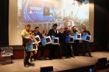 PS4 llega a España "para vosotros, jugadores"