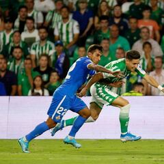 El turno de Álex Moreno: siete minutos y un deseo de titularidad