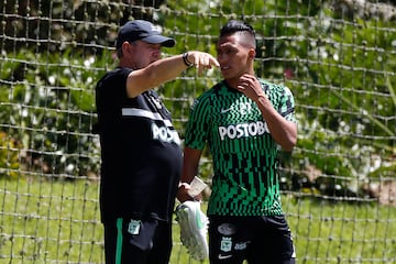 Atlético Nacional se pone al día en el calendario y este jueves enfrentará a Envigado en el Atanasio Girardot. Así se preparan los dirigidos por Hernán Darío Herrera.