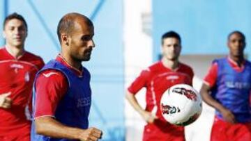 <b>VUELTA. </b>Mikel Rico fue titular en Mestalla.