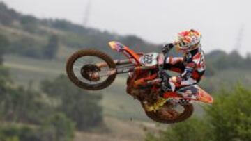 Cairoli dominó en el GP de Tailandia.