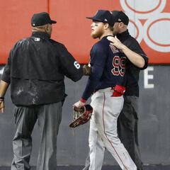 Yankees y MLB vetan a aficionado que golpeó a Alex Verdugo