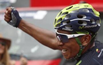  El ciclista colombiano Nairo Quintana (Movistar) ha ganado la décima etapa de la Vuelta a España, de 188,7 kilómetros entre Lugones y Lagos de Covadonga, y recupera el liderato.