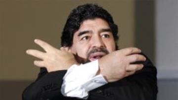 Maradona: "El fútbol argentino se está muriendo poco a poco"