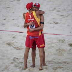 Pablo Herrera y Adrián Gavira, invictos al cuadro principal