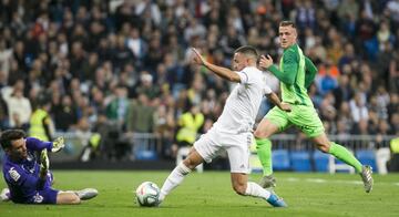 Jugada del penalti de Juan Soriano a Eden Hazard.