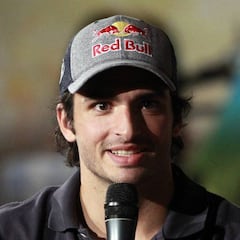 Sainz: "¿Podio? Difícil, como la remontada del Atleti al Madrid"