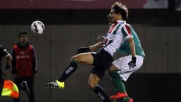 Domínguez es titular en el centro de la zaga de Palestino.