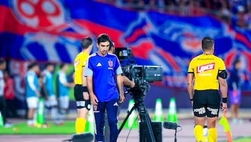 Surge una nueva defensa a Meneghini en la U: “Se mata trabajando para mejorar”