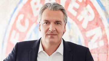 Jörg Wacker posa para un medio gráfico.