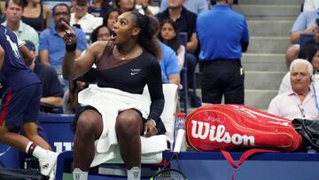 Serena Williams, multada con 17 mil dólares por sus tres faltas