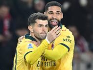 Turin (Italy), 08/12/2025.- AC Milan's Christian Pulisic (C) celebrates with his teammates after scoring the 2-2 goal during the Italian Serie A soccer match between Torino FC and AC Milan, in Turin, Italy, 08 December 2025. (Italia) EFE/EPA/ALESSANDRO DI MARCO