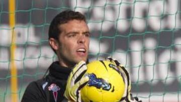 <b>SU GRAN RETO. </b>El canterano Sergio se prepara para asumir la titularidad el próximo mes y medio.