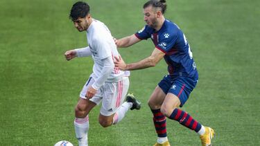 Asensio cambia el detalle por el capítulo entero