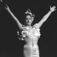 Lola Flores se acostó con un hombre para pagar una deuda de 50.000 pesetas