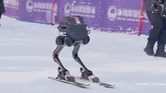 Así se desliza por las pistas el primer robot esquiador