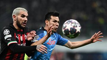 Theo Hernández e Hirving Lozano en el duelo de ida de cuartos de final de Champions League.