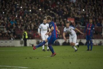 Gol 2-0 de Rakitic de penalti