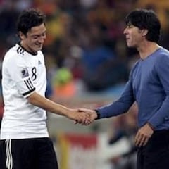 Löw quiere que Özil sea su Xavi