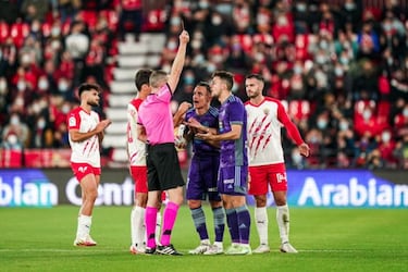 El Pucela es el tercer equipo que más expulsiones ha sufrido