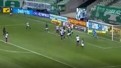 ¡Travesaño! El casi golazo de Kuscevic en el Palmeiras