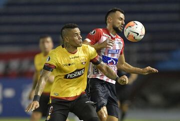 Junior de Barranquilla y Barcelona de Guayaquil se enfrentaron en el estadio Metropolitano por la penúltima fecha del Grupo A de la Copa Libertadores.