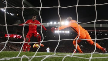 Liverpool fall off the pace after being held by West Ham