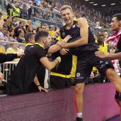 El Iberostar le amarga el partido 1.000 al Gran Canaria