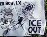 Estas son las toallas con mensaje contra el ICE en el Super Bowl LX