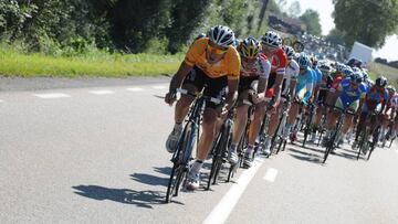 Pelotón del Tour del Porvenir.