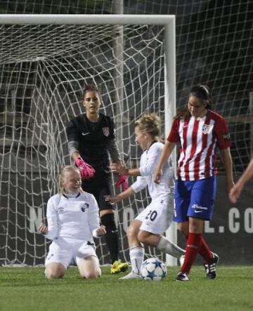 0-2. Slonova celebró el segundo gol.