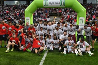 Between Atlético's Calderón and La Cultural's promotion