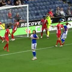 ¡Estaba solo! El increíble gol que falló Brereton en Inglaterra