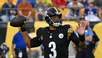 PITTSBURGH, PENNSYLVANIA - AUGUST 17: Russell Wilson #3 of the Pittsburgh Steelers drops back to pass in the first quarter during the preseason game against the Buffalo Bills at Acrisure Stadium on August 17, 2024 in Pittsburgh, Pennsylvania. Justin Berl/Getty Images/AFP (Photo by Justin Berl / GETTY IMAGES NORTH AMERICA / Getty Images via AFP)