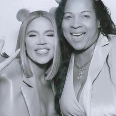 Khloe Kardashian rinde homenaje a la madre de Tristan Thompson tras su muerte