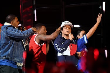 Otro que regresa este verano al estadio rojiblanco. Bruno Mars actuó en 2018 el próximo 10 de julio comenzará en el Estadio Metropolitano su próxima gira internacional 'The Romantic Tour'. El artista ganador de varios premios Grammy llevará a cabo cerca de 40 conciertos en Europa y Norteamérica