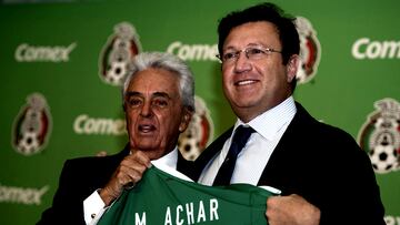 Marcos Achar propone a Marcelo Bielsa como técnico de México