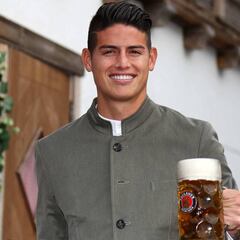 James presente en el Oktoberfest antes de Selección
