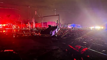 Un gran tornado azot¨® la ciudad de New Orleans, Louisiana, la noche de este martes, dejando a miles de personas sin electricidad. Aqu¨ª toda la informaci¨®n.