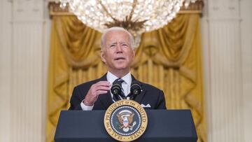 Washington (United States), 18/08/2021.- US President Joe Biden delivers remarks on on the COVID-19 response and the vaccination program from the East Room of the White House in Washington, DC, USA, 18 August 2021. President Biden said top federal health 