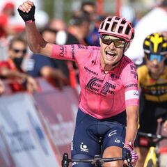 Heroico Nielsen, Roglic líder