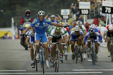 El Mundial de Zolder (Bélgica), celebrado en 2002, fue el más rápido de la historia hasta le fecha. El recorrido se prestaba a ello ya que era propicio para los velocistas, y por eso tres de ellos coparon el podio. El máximo honor correspondió al italiano Mario Cipollini, quien se impuso en 5h:30.03 a una velocidad media de 46,238 km/h, por delante de Robbie McEwen y Erik Zabel.