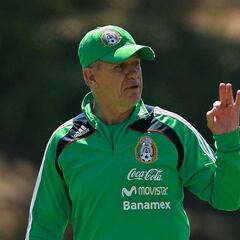 Vasco, Lavolpe y Osorio, únicos DT's que llegaron al Mundial tras caer en Copa Oro