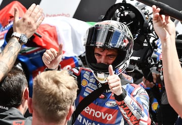 Bagnaia celebra su victoria en el GP de italia.